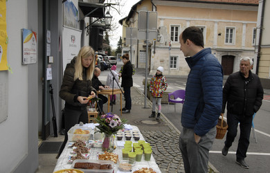Mladi so postregli mimoidoce